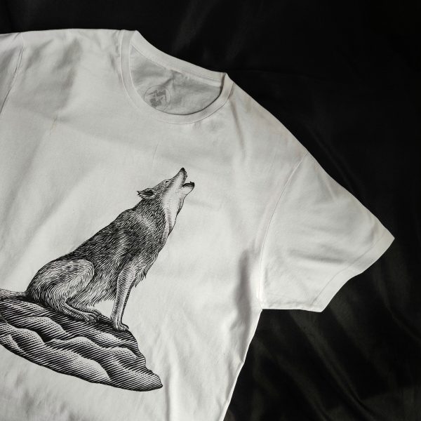 01 Playera Lobo